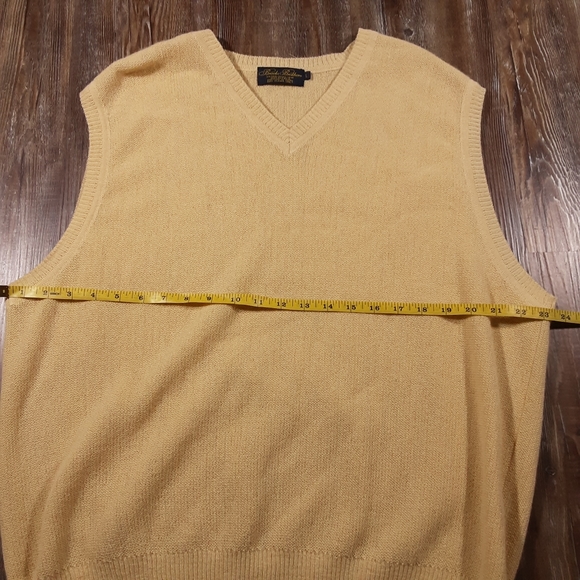 Brooks Brothers 100% Alpaca Knitted Sleeveless Ribbed V Neck Sweater Sz Large - Picture 5 of 6